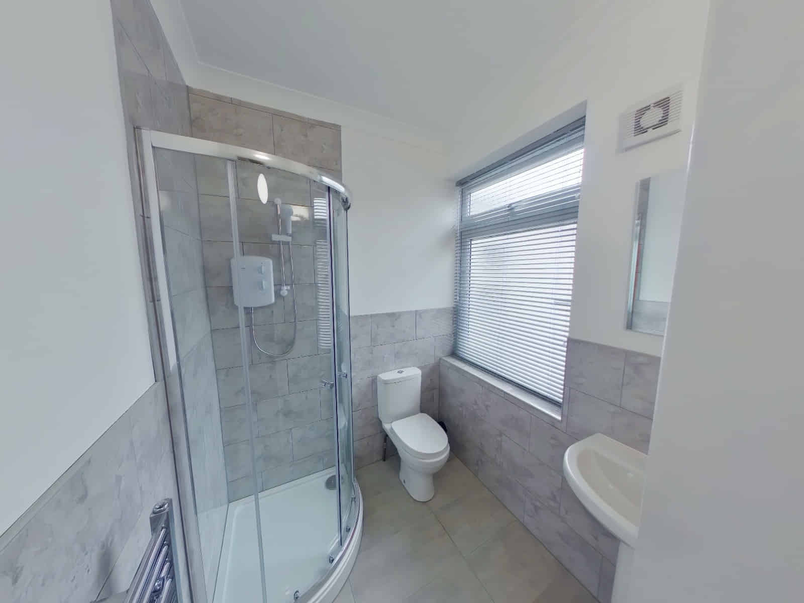 Kitchen?w=400&h=260&fit=crop&q=40&auto=format&trim=auto