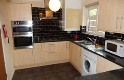 2 Cabourne Avenue, Lincoln - Lincoln, England, United Kingdom - Kitchen