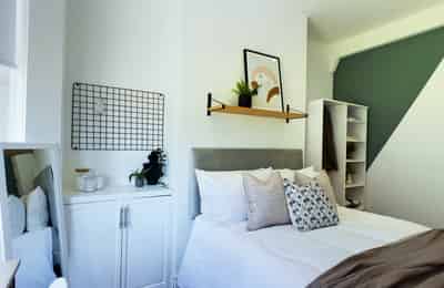 7 Westbourne Grove, Lincoln - Lincoln, England, United Kingdom - 4 Bedroom 2 Bathroom Apartment - Bedroom
