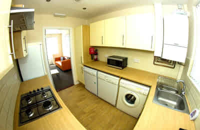 145 Minster Court, Liverpool - Liverpool, England, United Kingdom - Kitchen