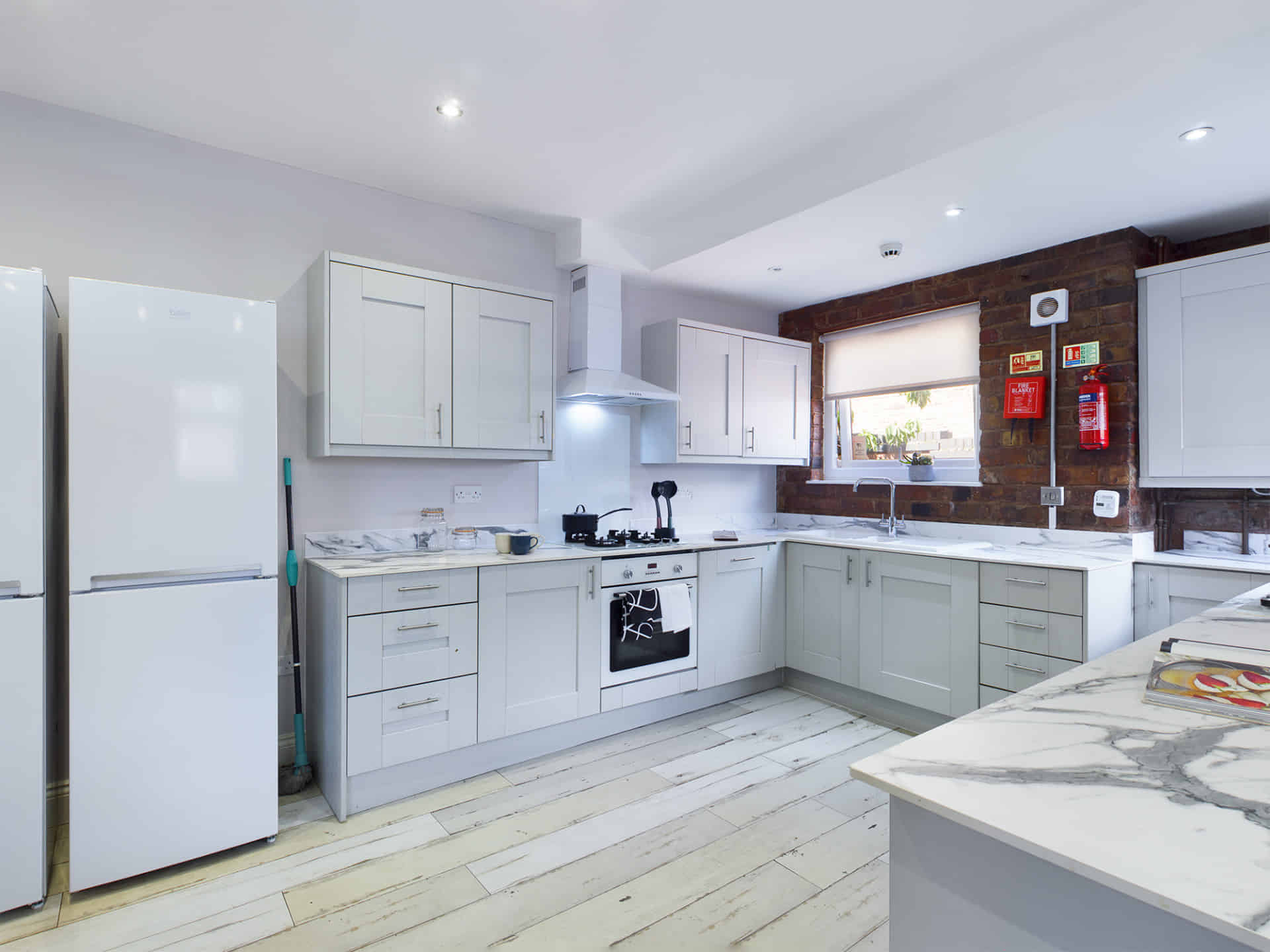 6 Bedroom Apartment  - Bedroom?w=400&h=260&fit=crop&q=40&auto=format&trim=auto