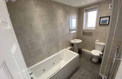 94,Minster Court, Liverpool - Liverpool, England, United Kingdom - Bathroom