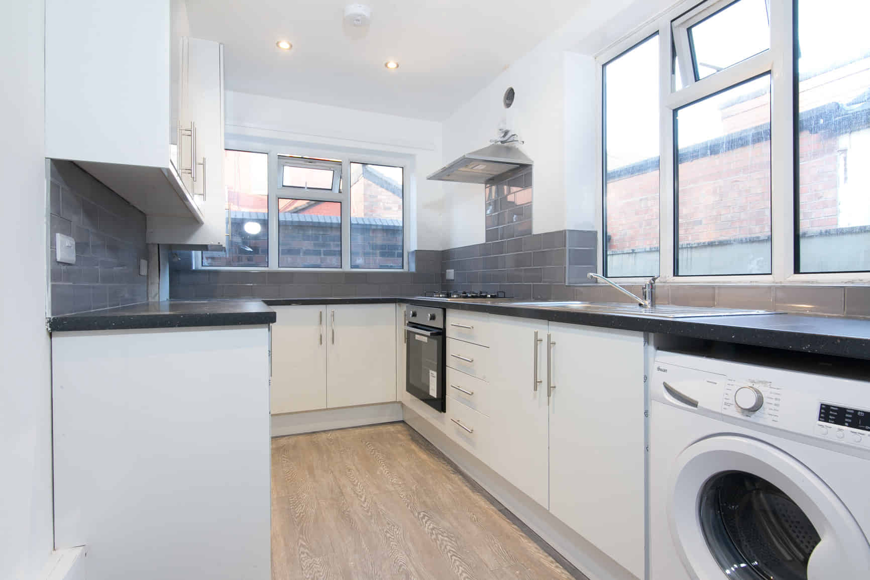 Flat 3, 263,Edge Lane, Liverpool - Liverpool, England, United Kingdom - Kitchen