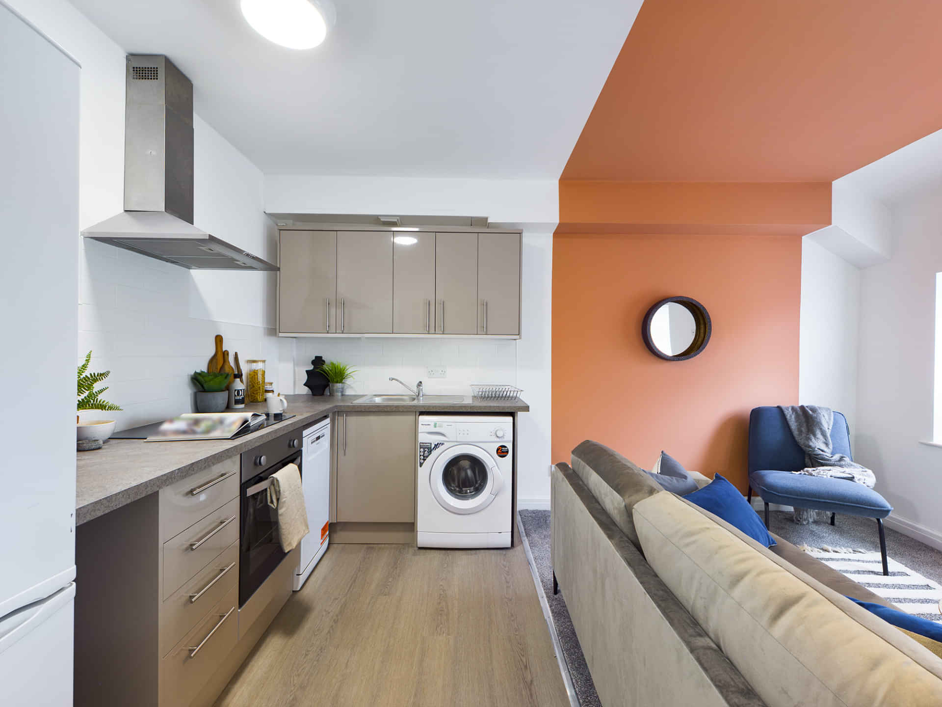 6 Bedroom Apartment  - Bathroom?w=400&h=260&fit=crop&q=40&auto=format&trim=auto