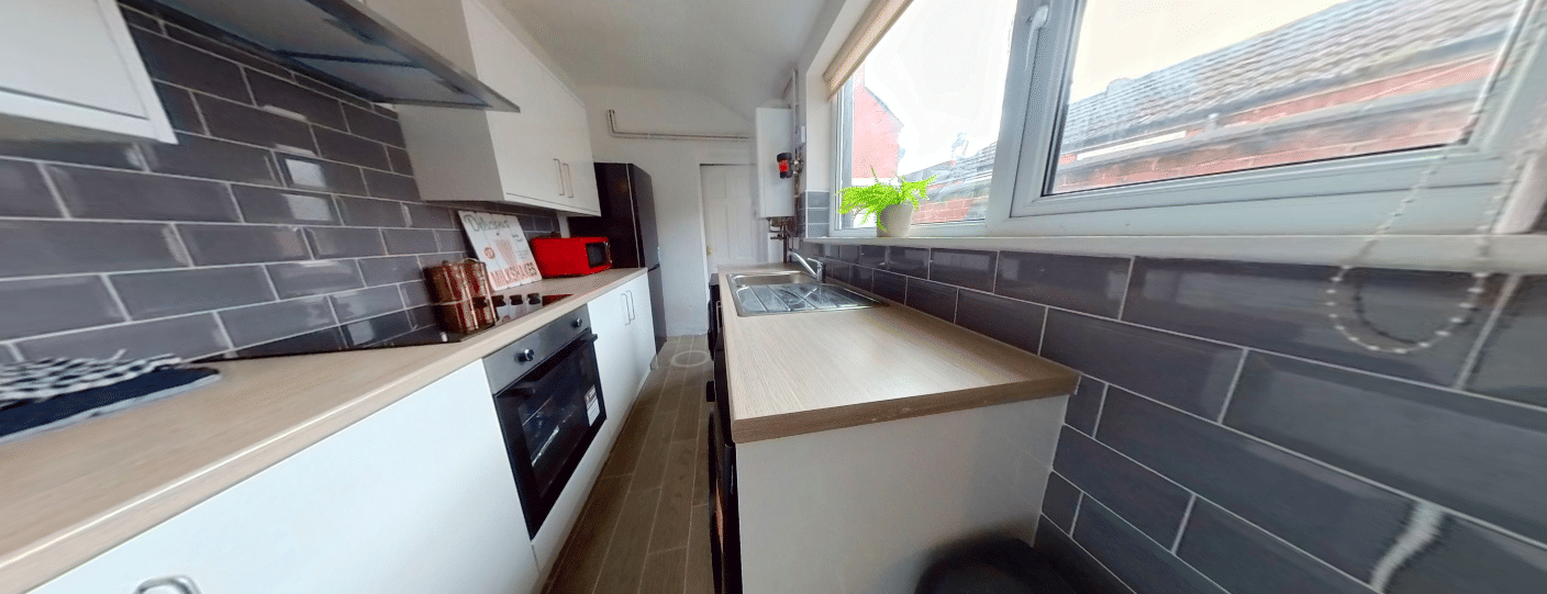 78 Sincil Bank, Lincoln - Lincoln, England, United Kingdom - Kitchen