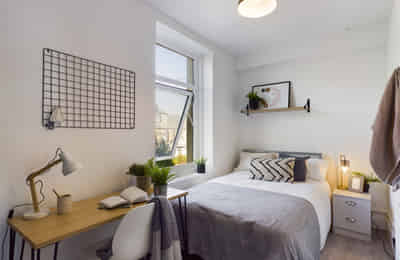 Flat 5 265 Edge Lane, Liverpool - Liverpool, England, United Kingdom - Bedroom