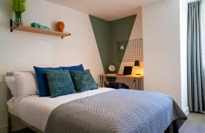 32 Monks Road, Lincoln - Lincoln, England, United Kingdom - 5 Bedroom 5 Bathroom Apartment - Bedroom
