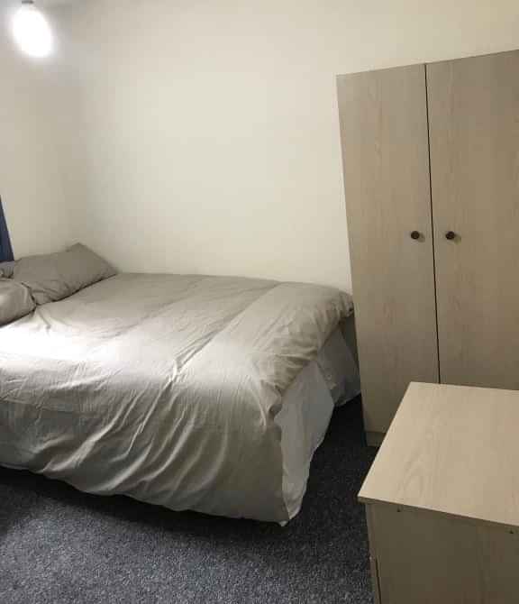 9 Alderson Road Wavertree, Liverpool - Liverpool, England, United Kingdom - Bedroom