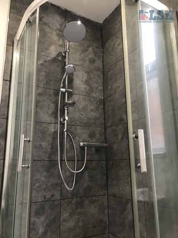 Bedroom?w=400&h=260&fit=crop&q=40&auto=format&trim=auto