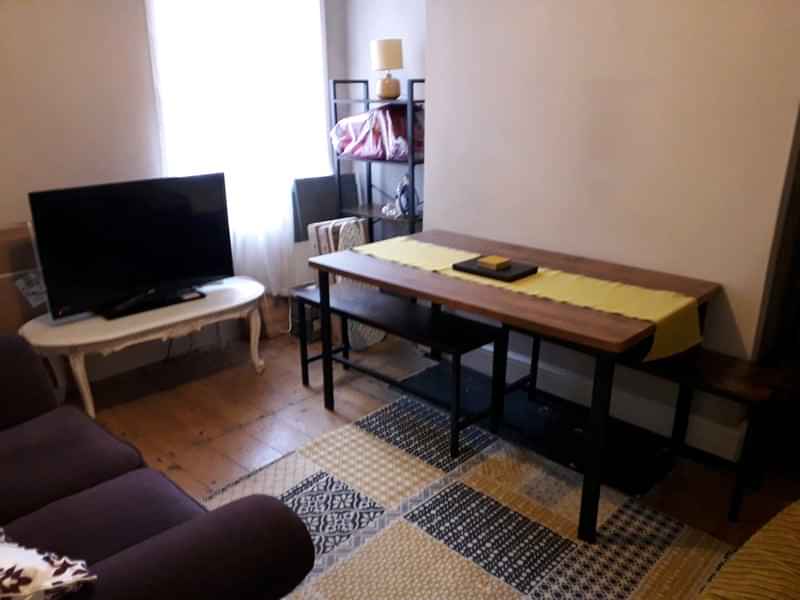 Bedroom?w=400&h=260&fit=crop&q=40&auto=format&trim=auto