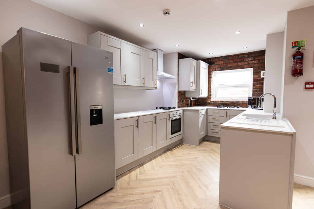 20 Romer Road, Liverpool - Liverpool, England, United Kingdom - Kitchen