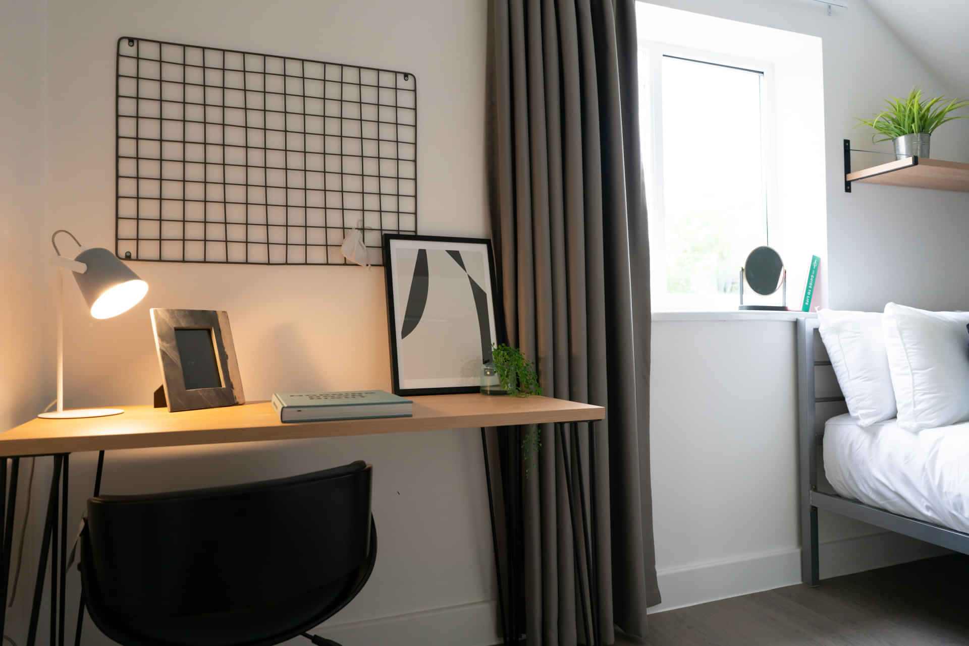 Kitchen?w=400&h=260&fit=crop&q=40&auto=format&trim=auto