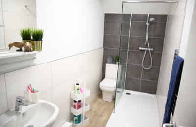52A Chestnut Court, Liverpool - Liverpool, England, United Kingdom - Bathroom