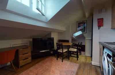 Kitchen?w=400&h=260&fit=crop&q=40&auto=format&trim=auto