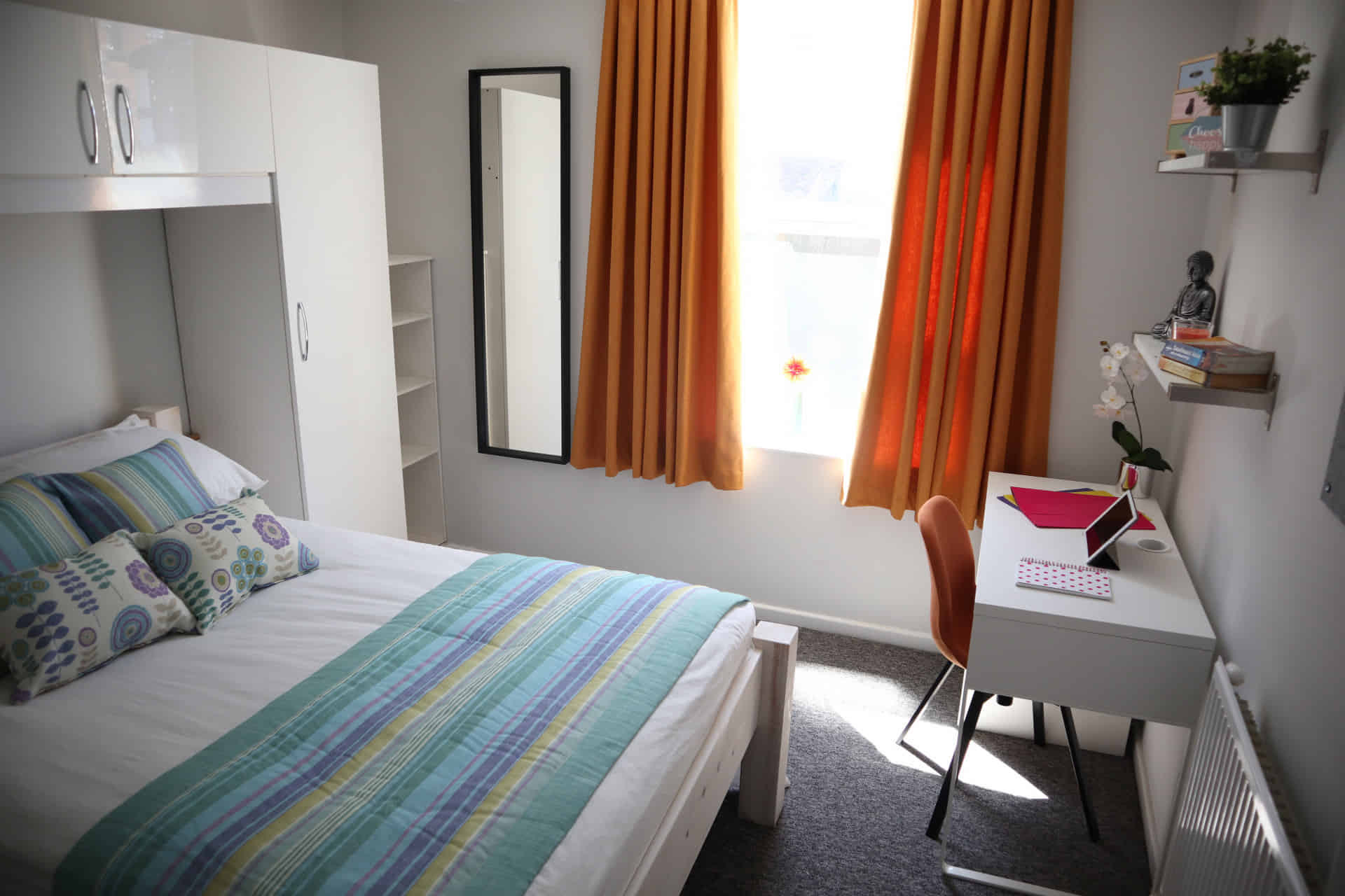 52B Chestnut Court, Liverpool - Liverpool, England, United Kingdom - Bedroom