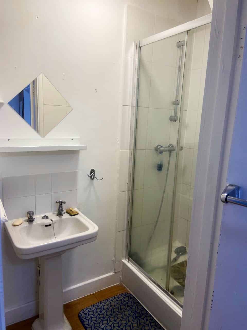 51A Old Oak Common Lane, London - London, England, United Kingdom - 1 Bed Apartment - Bathroom