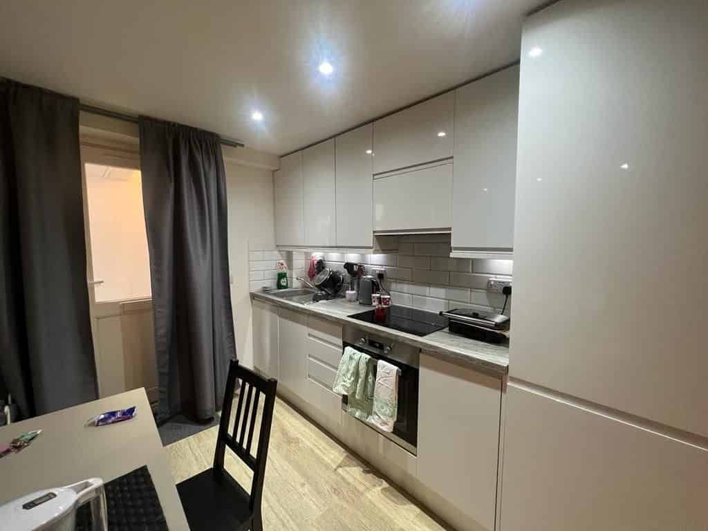 37 Richmond Way, London - London, England, United Kingdom - Kitchen