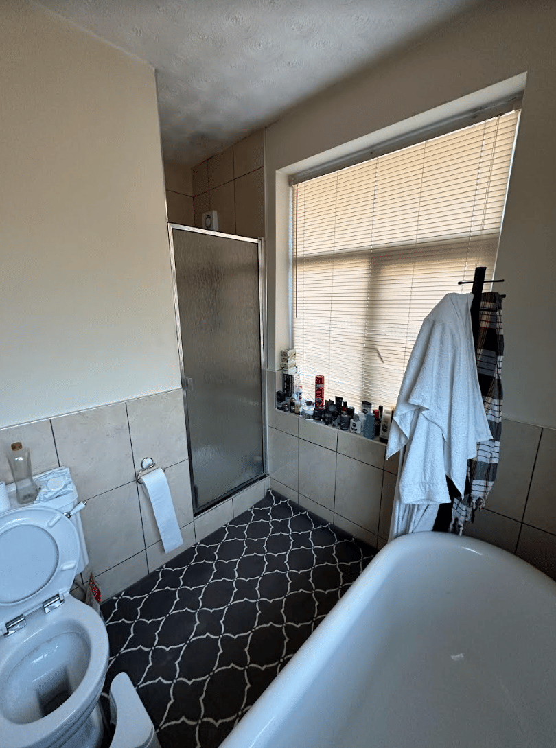 38 Gloucester Road North, Bristol - Bristol, England, United Kingdom - Bathroom