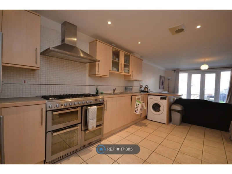 2 Large Bedrooms Bristol, Bristol - Bristol, England, United Kingdom - Kitchen