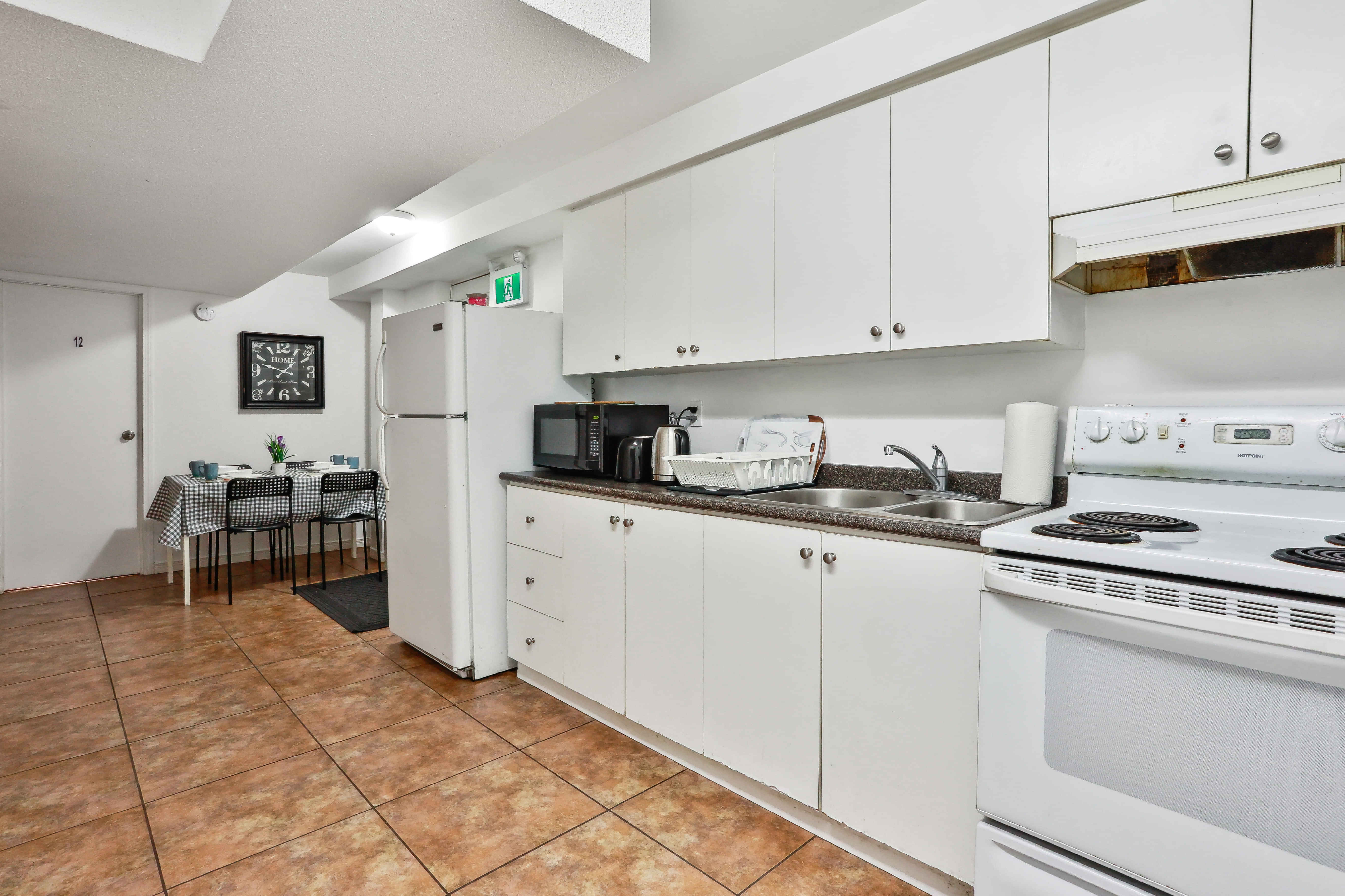 3 Herzberg Gardens North York, Toronto - Toronto, Ontario, Canada - Kitchen