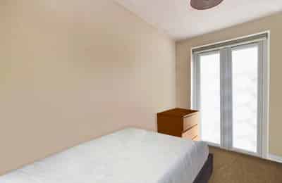 4 Bedroom 2 Bathroom Apartment - Bedroom?w=400&h=260&fit=crop&q=40&auto=format&trim=auto