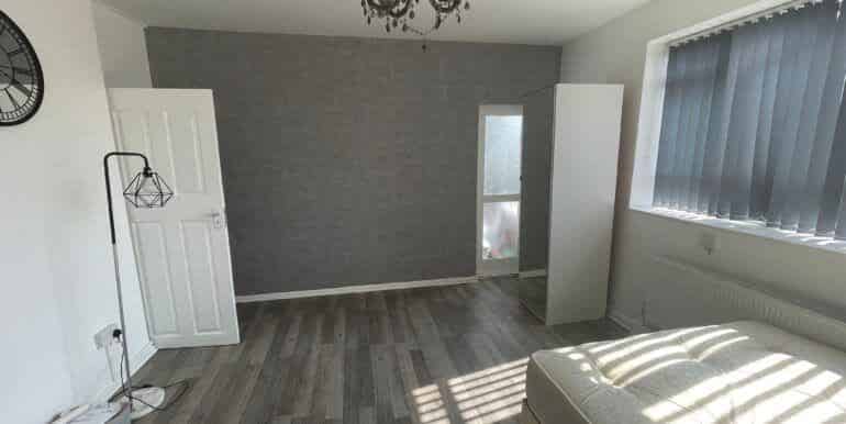 Telford Terrace, London - London, England, United Kingdom - 4 Bedroom 1 Bathroom Apartment - Bedroom