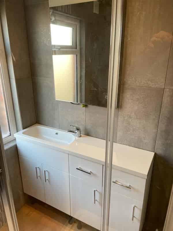 35 Bristol Hill, Bristol - Bristol, England, United Kingdom - Bathroom