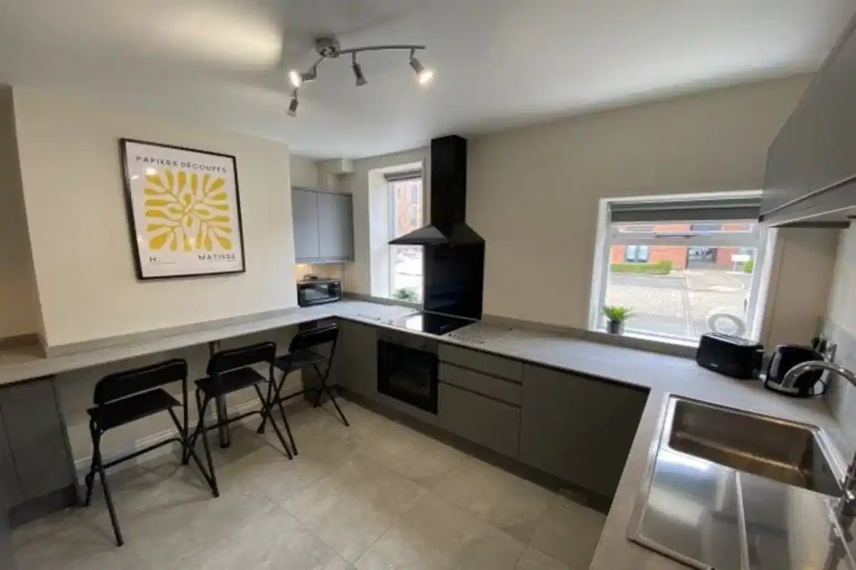 Attenborough House, Nottingham  - Nottingham, England, United Kingdom - 33297_162493_IMAGES_OTHER_3329731