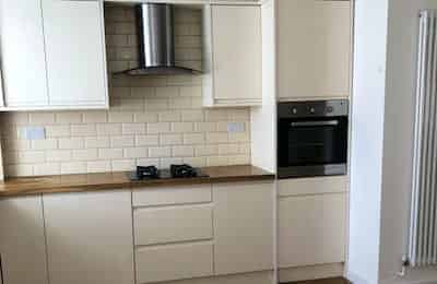 Amenities?w=400&h=260&fit=crop&q=40&auto=format&trim=auto