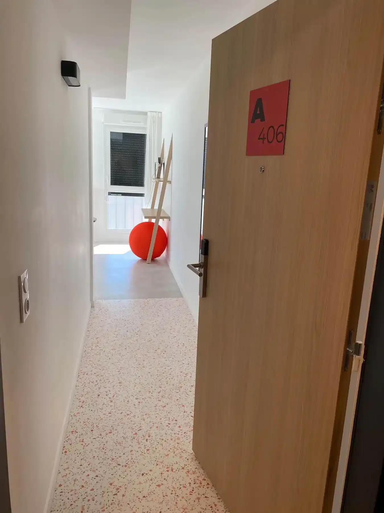 Kitchen?w=400&h=260&fit=crop&q=40&auto=format&trim=auto