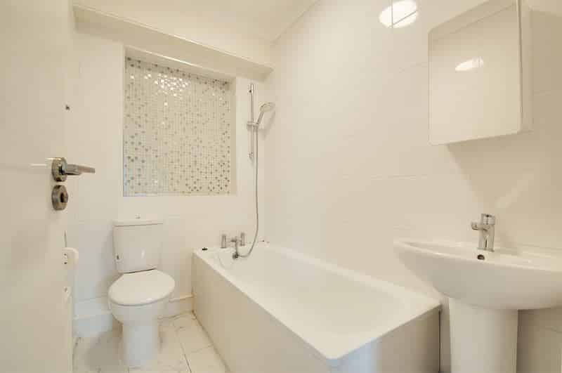 11 Harrington, London - London, England, United Kingdom - 2 Bedroom Apartment - Bathroom
