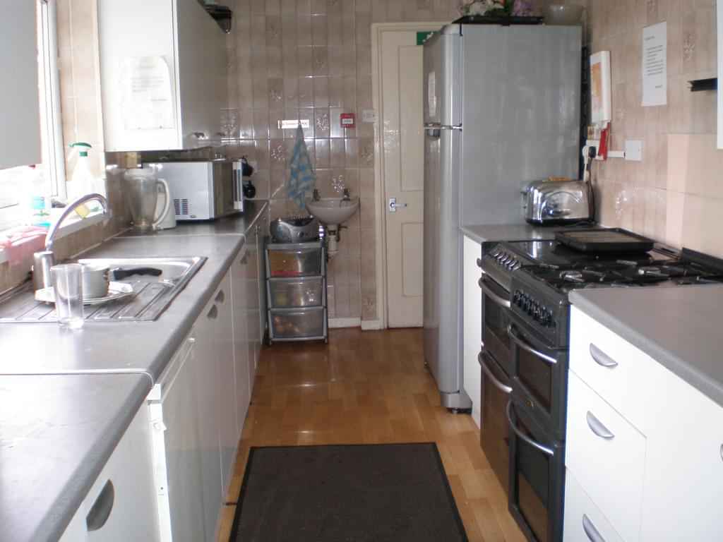 33 Henleaze, Bristol - Bristol, England, United Kingdom - Kitchen