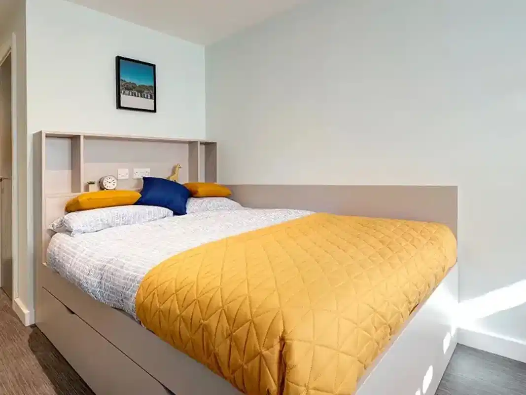 Carrick View, Falmouth  - Falmouth, England, United Kingdom - 7 Bed Medium En-suite - Bedroom