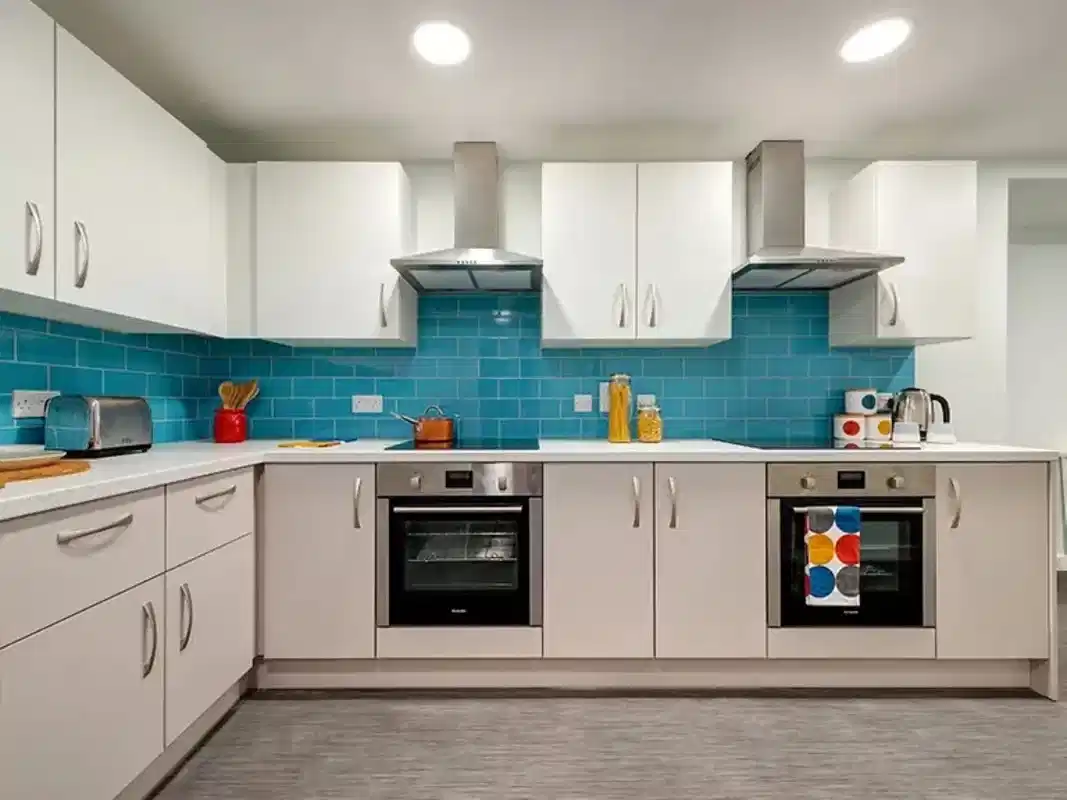 6 Bed Standard Ensuite (Superior View) - Bathroom?w=400&h=260&fit=crop&q=40&auto=format&trim=auto