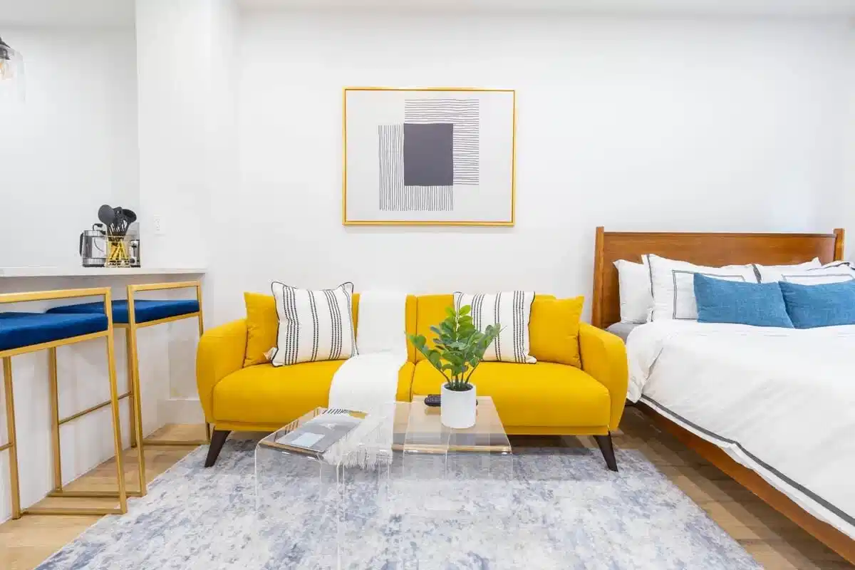 #1597-PHS : Room in 1 Bedroom and 2 Bathroom - Amenities?w=400&h=260&fit=crop&q=40&auto=format&trim=auto