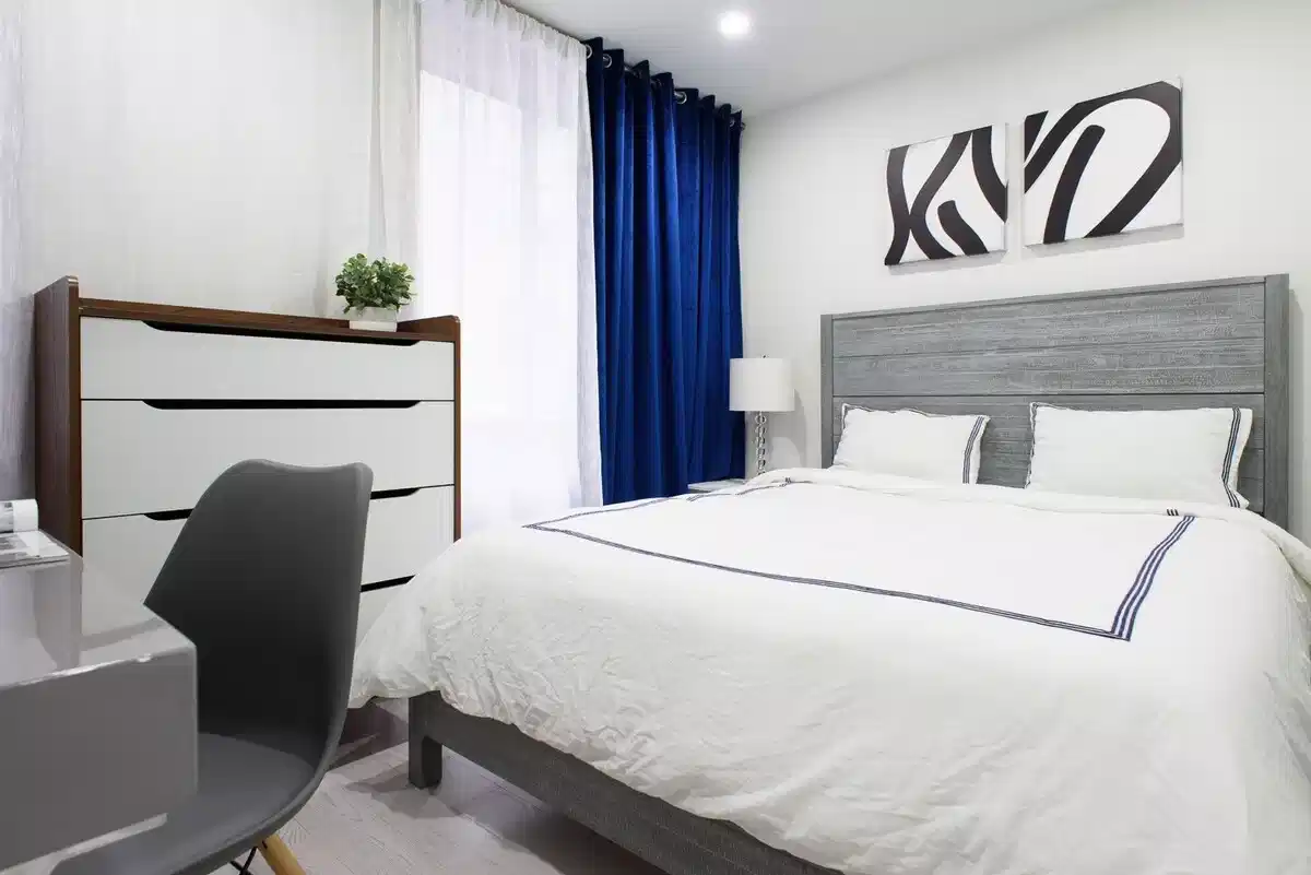 Common Area?w=400&h=260&fit=crop&q=40&auto=format&trim=auto