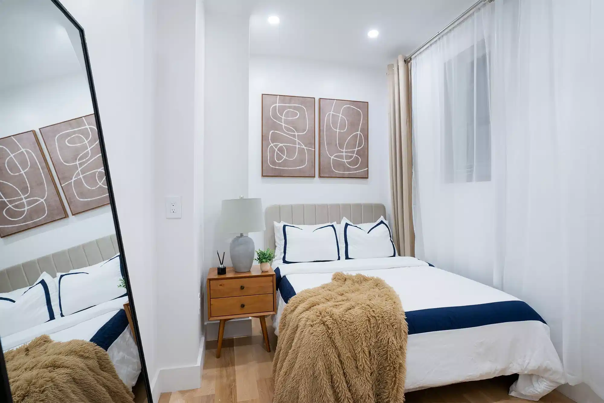 Common Area?w=400&h=260&fit=crop&q=40&auto=format&trim=auto