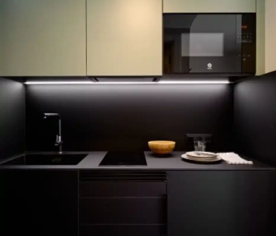 Exterior?w=400&h=260&fit=crop&q=40&auto=format&trim=auto