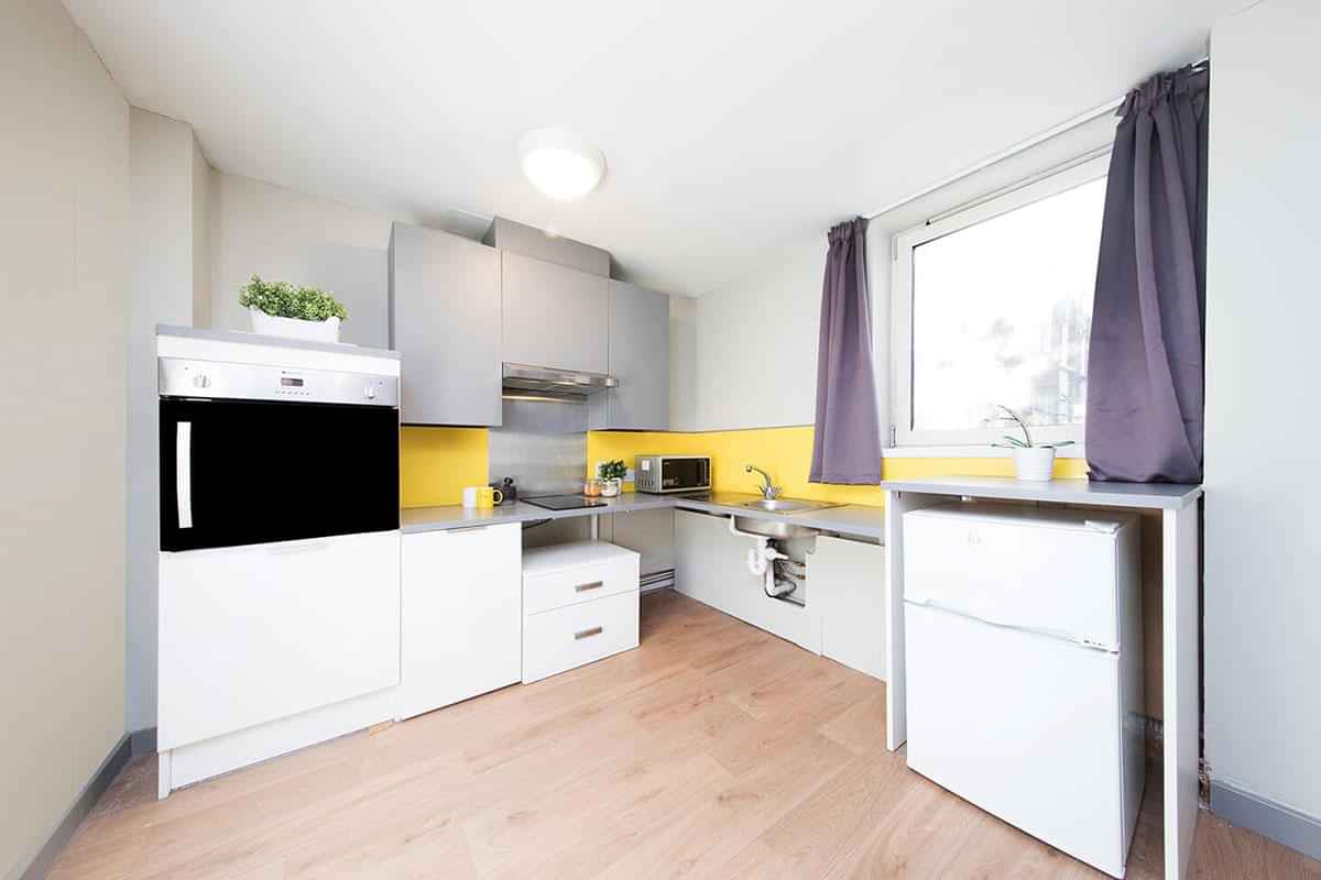 GoBritanya East Central House, London - London, England, United Kingdom - Kitchen