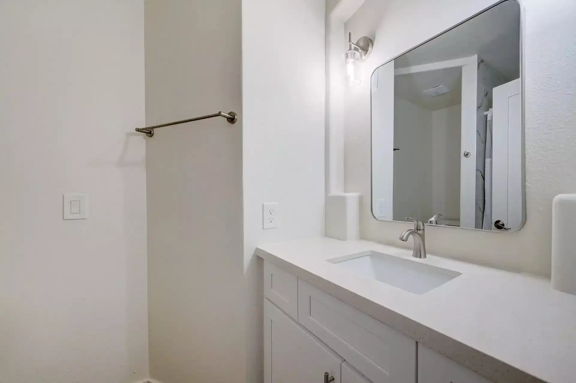 PDP 85281, Tempe - Tempe, Arizona, United States - #28851: Room in 7 Bed 3 Bath - Bathroom