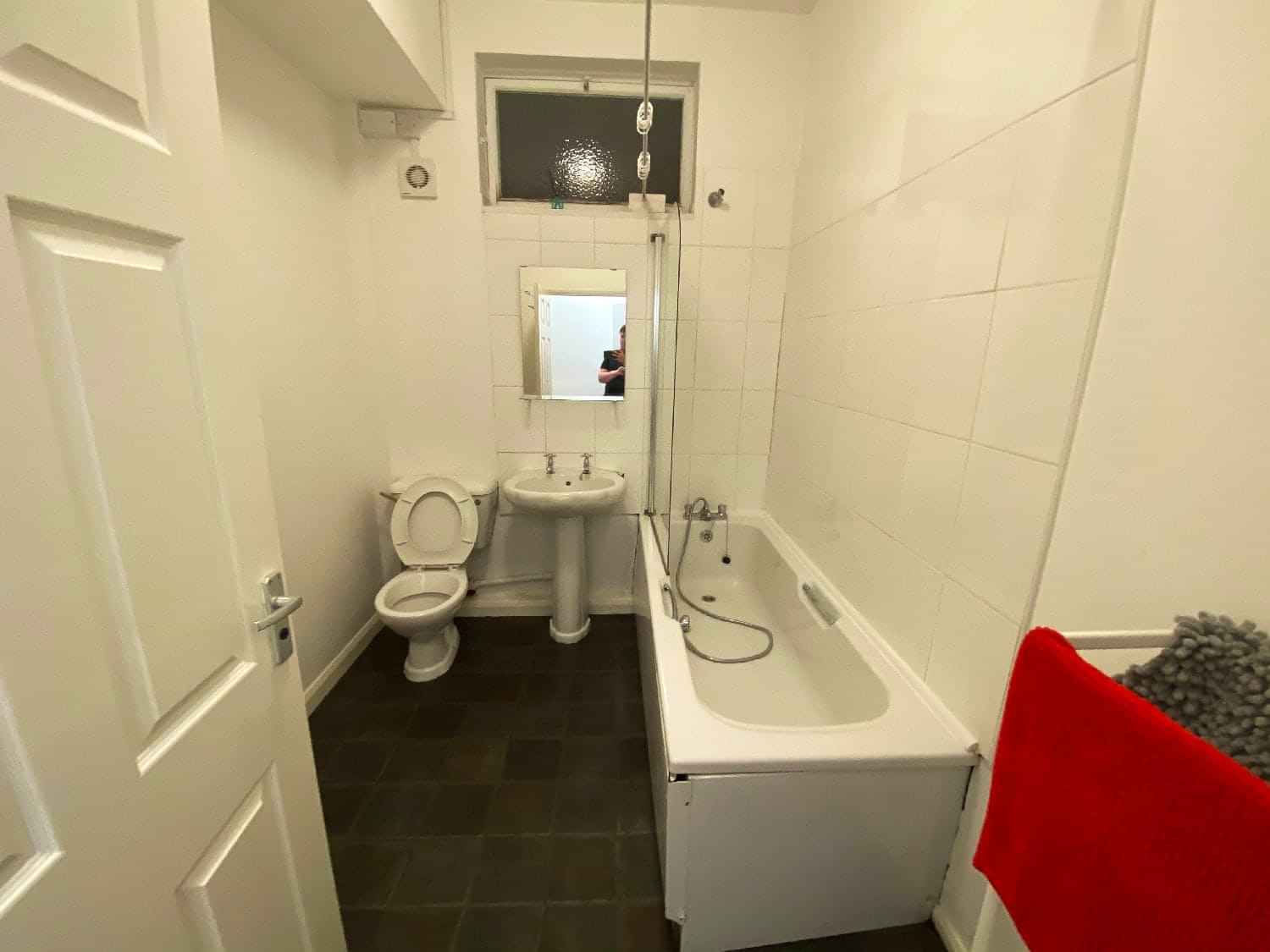 Kitchen?w=400&h=260&fit=crop&q=40&auto=format&trim=auto