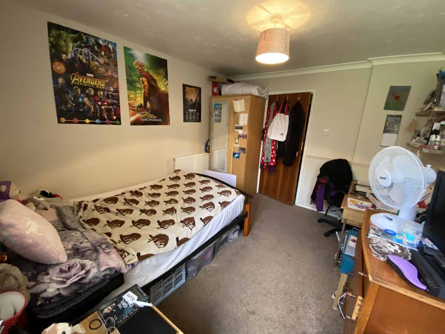 Amenities?w=400&h=260&fit=crop&q=40&auto=format&trim=auto