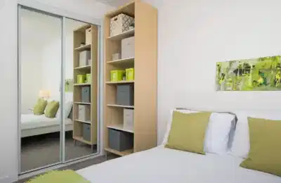 Amenities?w=400&h=260&fit=crop&q=40&auto=format&trim=auto