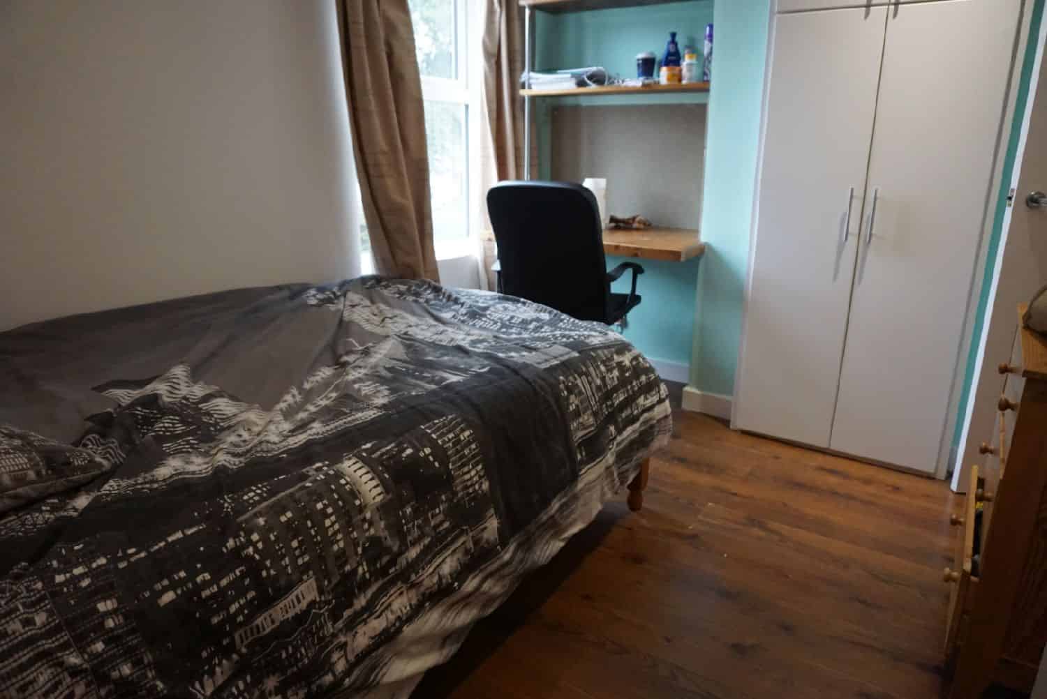 Amenities?w=400&h=260&fit=crop&q=40&auto=format&trim=auto