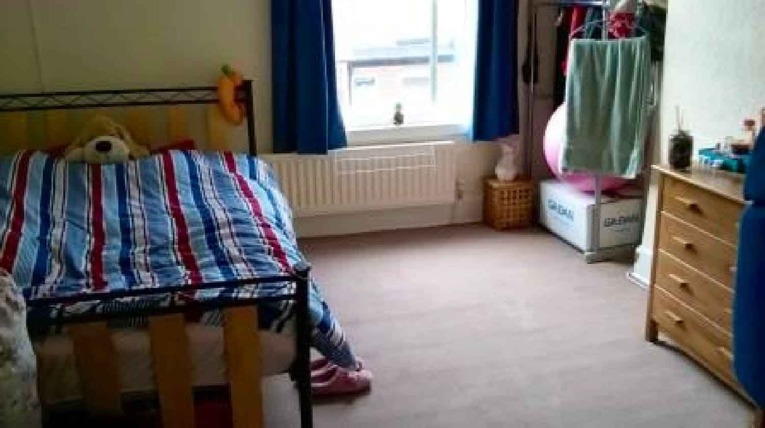 Floor Plan?w=400&h=260&fit=crop&q=40&auto=format&trim=auto