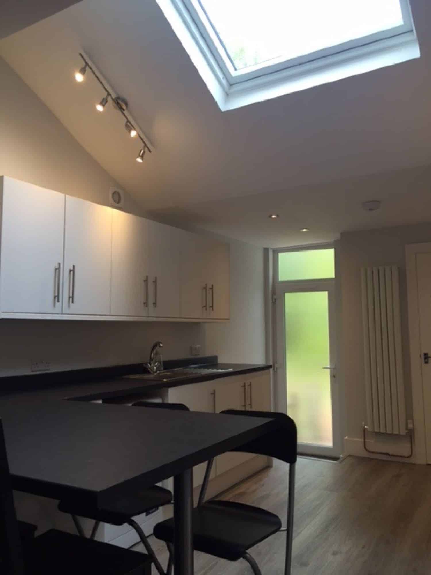 Dawlish Road 4, Birmingham - Birmingham, England, United Kingdom - Kitchen