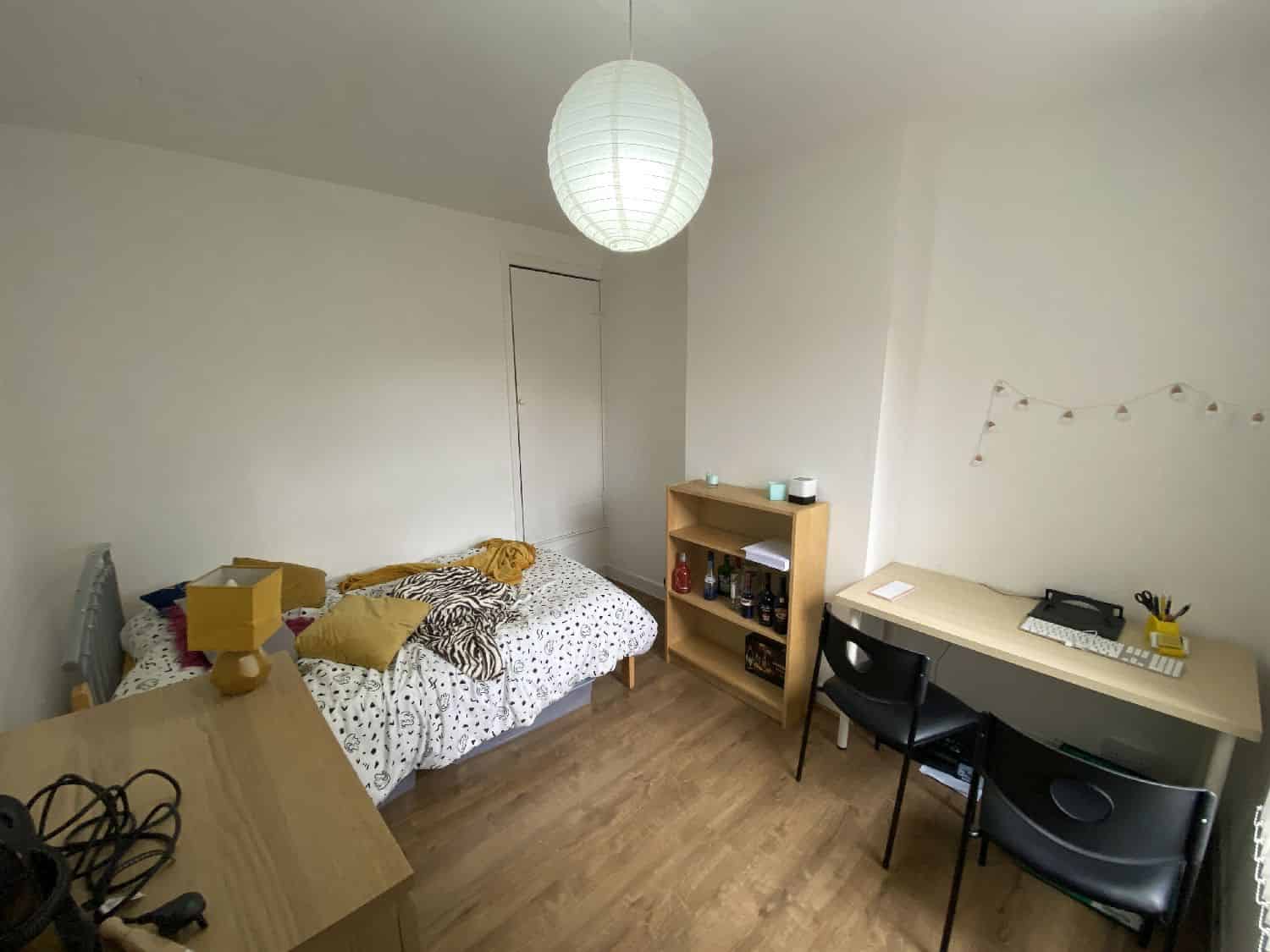 Kitchen?w=400&h=260&fit=crop&q=40&auto=format&trim=auto