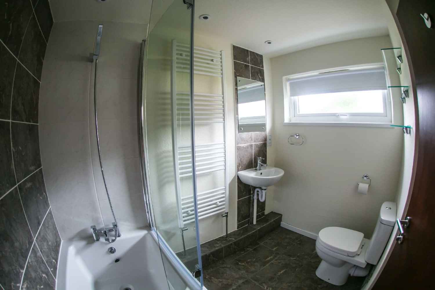 Kitchen?w=400&h=260&fit=crop&q=40&auto=format&trim=auto