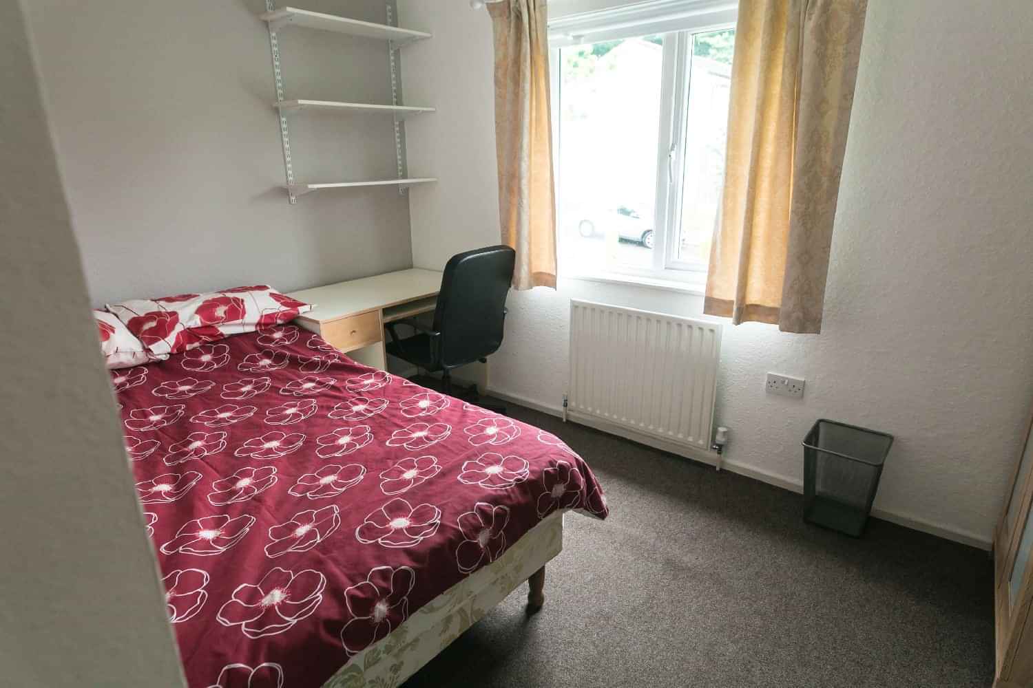 Kitchen?w=400&h=260&fit=crop&q=40&auto=format&trim=auto