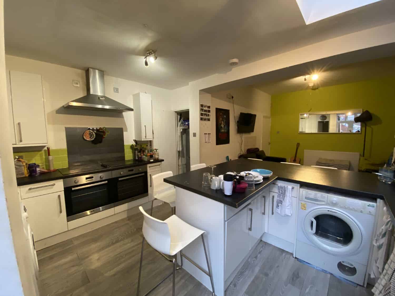 Raddlebarn Road, Birmingham - Birmingham, England, United Kingdom - Kitchen